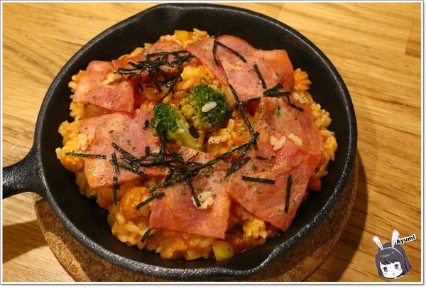 Aries Pasta：[食記]►新北中和區◄Aries Pasta平價義大利麵、超吸睛的摩天輪炸物分享餐、近中和環球購物中心