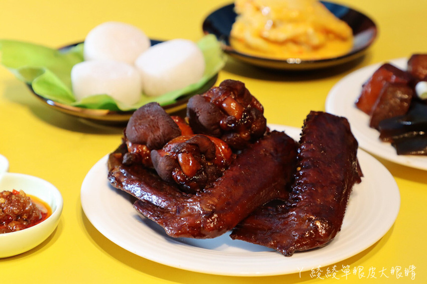 一個人也可以吃薑母雞跟麻辣鴨血豆腐鍋！新竹城隍廟冰店推出個人平價鍋物陪你過冬