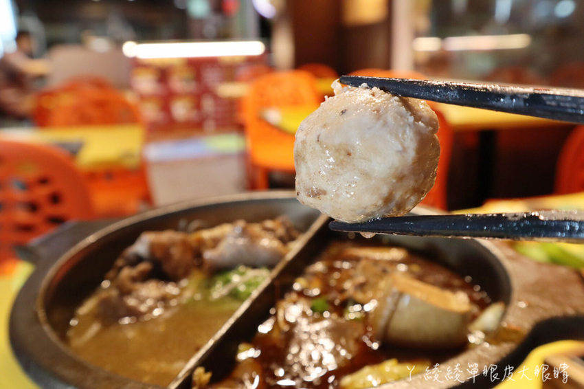 一個人也可以吃薑母雞跟麻辣鴨血豆腐鍋！新竹城隍廟冰店推出個人平價鍋物陪你過冬