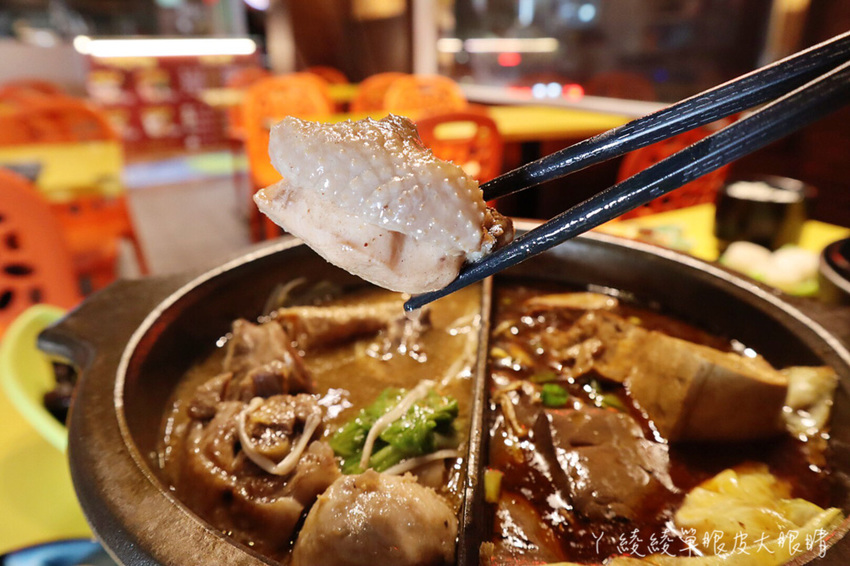 一個人也可以吃薑母雞跟麻辣鴨血豆腐鍋！新竹城隍廟冰店推出個人平價鍋物陪你過冬