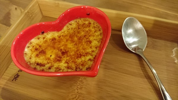 Awake Coffee(巨蛋店)：高雄~Awake Coffee (巨蛋店)~超好拍創意娃娃牆~萌萌噠貓爪蛋糕及貓咪拉花~美味餐點溫馨氣氛~值得推薦~