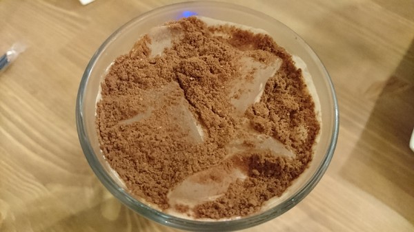 Awake Coffee(巨蛋店)：高雄~Awake Coffee (巨蛋店)~超好拍創意娃娃牆~萌萌噠貓爪蛋糕及貓咪拉花~美味餐點溫馨氣氛~值得推薦~