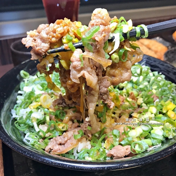 新丼日式丼飯專賣店-南港店:【南港捷運美食】新丼南港店21種創意丼飯組合 衝動(蔥丼)/麻油親子丼套餐 二訪依舊是讓人回味的心動 現正推出高CP值超心動商業午餐! 新丼日式丼飯專賣店-南港店:【南港捷運美食】新丼南港店21種創意丼飯組合 衝動(蔥丼)/麻油親子丼套餐 二訪依舊是讓人回味的心動 現正推出高CP值超心動商業午餐!