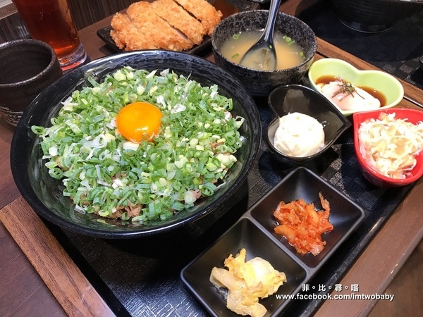 新丼日式丼飯專賣店-南港店:【南港捷運美食】新丼南港店21種創意丼飯組合 衝動(蔥丼)/麻油親子丼套餐 二訪依舊是讓人回味的心動 現正推出高CP值超心動商業午餐! 新丼日式丼飯專賣店-南港店:【南港捷運美食】新丼南港店21種創意丼飯組合 衝動(蔥丼)/麻油親子丼套餐 二訪依舊是讓人回味的心動 現正推出高CP值超心動商業午餐!