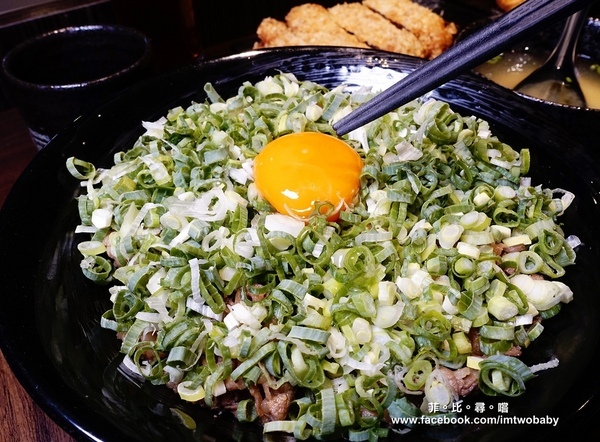 新丼日式丼飯專賣店-南港店:【南港捷運美食】新丼南港店21種創意丼飯組合 衝動(蔥丼)/麻油親子丼套餐 二訪依舊是讓人回味的心動 現正推出高CP值超心動商業午餐! 新丼日式丼飯專賣店-南港店:【南港捷運美食】新丼南港店21種創意丼飯組合 衝動(蔥丼)/麻油親子丼套餐 二訪依舊是讓人回味的心動 現正推出高CP值超心動商業午餐!