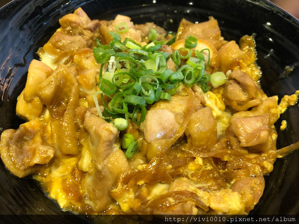 圓圓家愛吃貨—《南港美食》21種cp值超高丼飯,蔥跟肉滿到看不到飯,新丼就馬上行動!