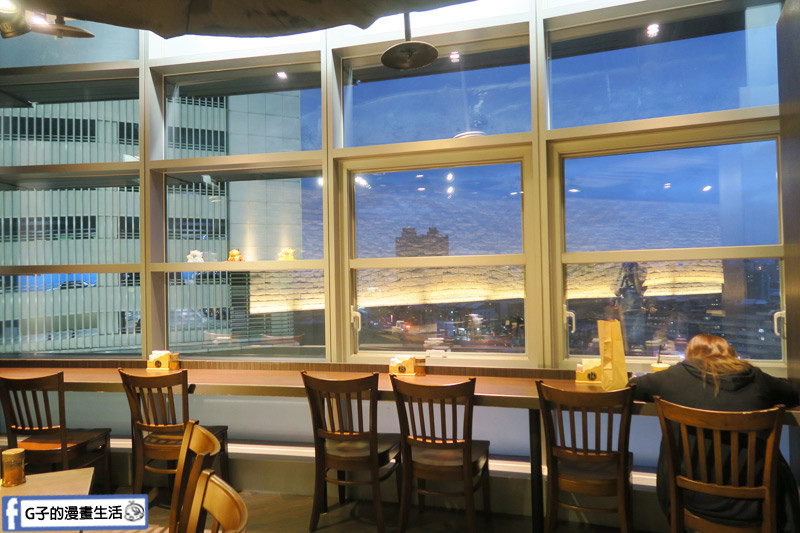 新丼日式丼飯專賣店-南港店CITY LINK 靠窗可看夜景