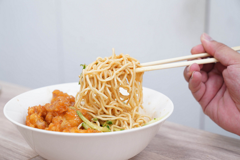 初麵炸雞涼麵 (12)