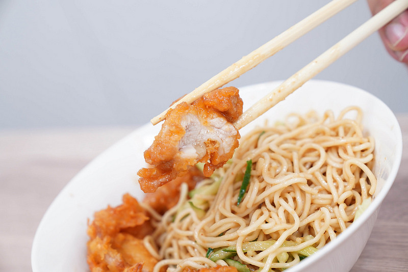 初麵炸雞涼麵 (13)