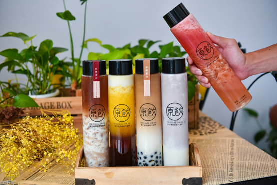 原飲：台中西屯區美食-梨子咖啡館旗下新品牌，飲品採用原礦家農法無農藥茶葉及新鮮水果，全系列飲品加珍珠0元！