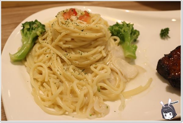 NU PASTA(台中雙十店)：[食記]►台中北區◄NU PASTA 義式美食台中雙十店/義大利麵/焗烤/吐司盒子/義式千層披薩套餐