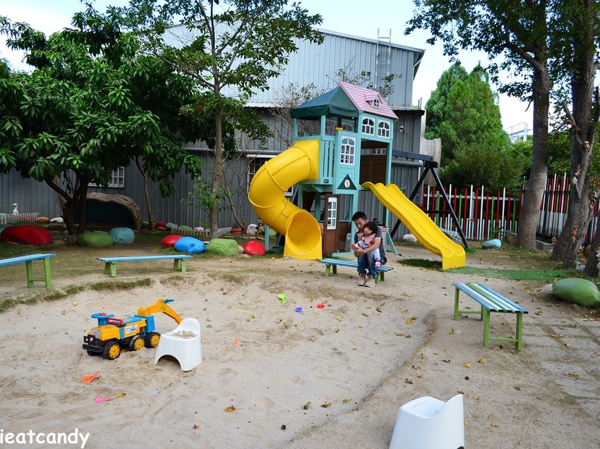后里景點_約客‧厚禮 築夢手創館│超熱門打卡熱點，打開禮物盒，迎接聖誕節禮物的到來~ - 愛伊特candy的分享樂園