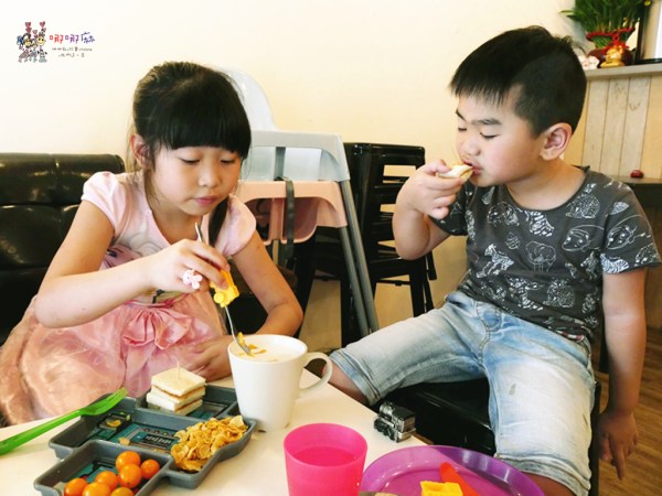 桃園美食,早餐,卡早,牽絲,起司,兒童遊戲區,兒童餐