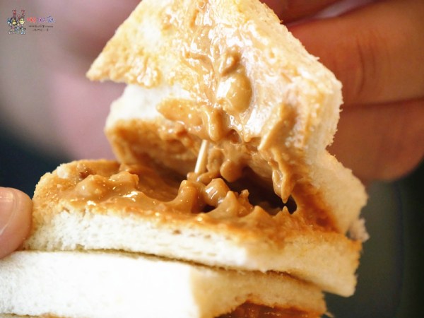 桃園美食,早餐,卡早,牽絲,起司,兒童遊戲區,兒童餐