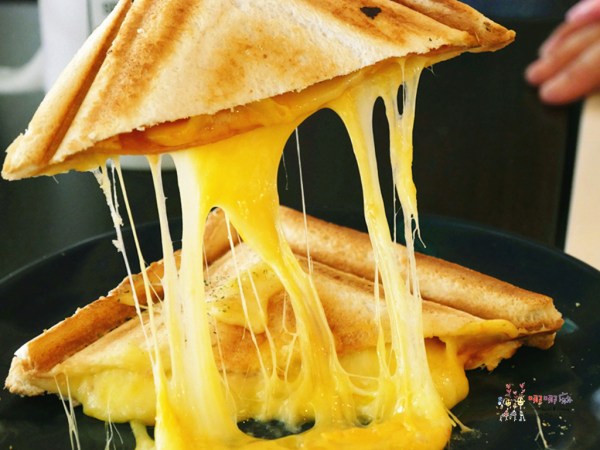 桃園美食,早餐,卡早,牽絲,起司,兒童遊戲區,兒童餐