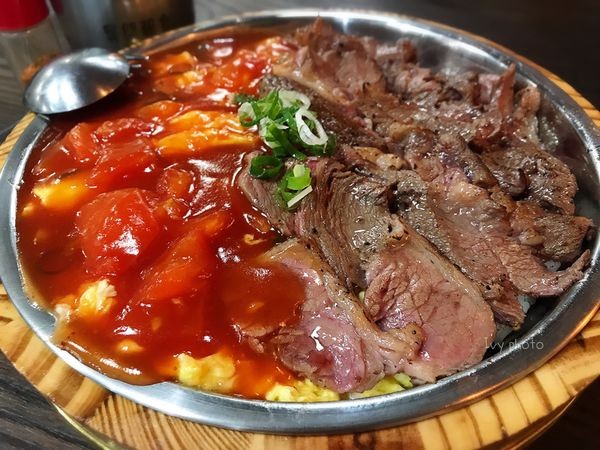 晨間朝食 極餓番茄滑蛋牛魔王