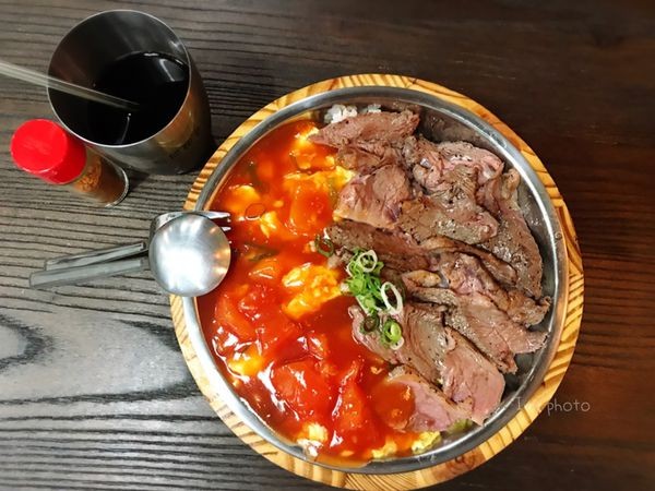 晨間朝食 極餓番茄滑蛋牛魔王