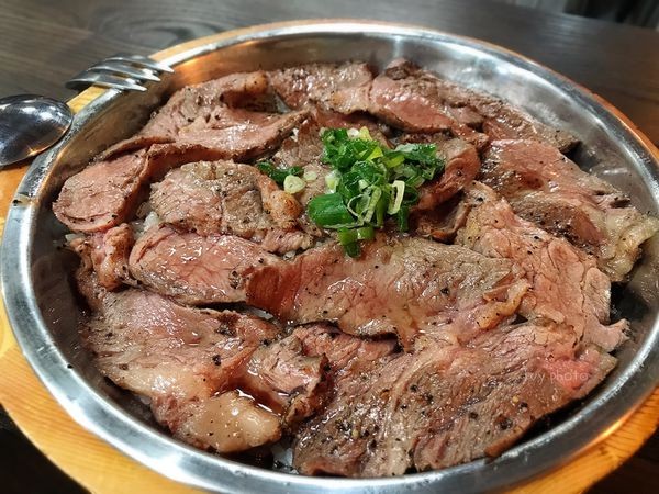 晨間朝食 極餓牛魔王