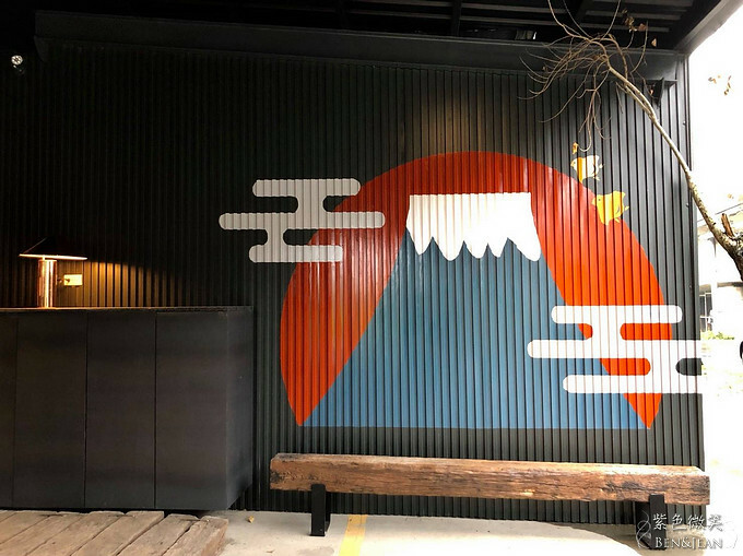 28164906_153284975379976_6693135453653176230_o