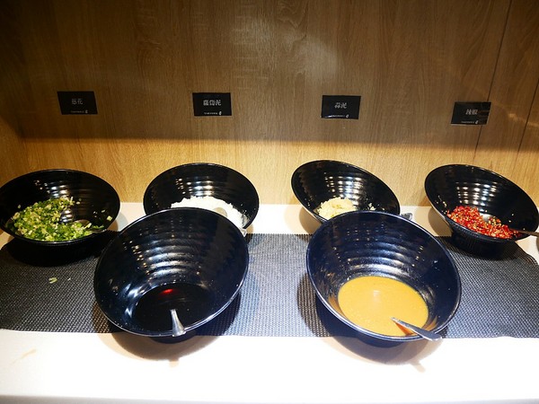 牙打燒肉:牙打燒肉-蘆洲長榮路上新開燒肉吃到飽 環境整潔明亮 餐點選擇多且食材新鮮 朋友聚餐的好地方