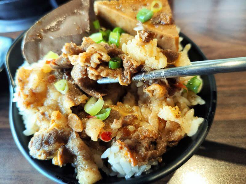 想吃鍋精緻百元鍋 一碗牛肉飯