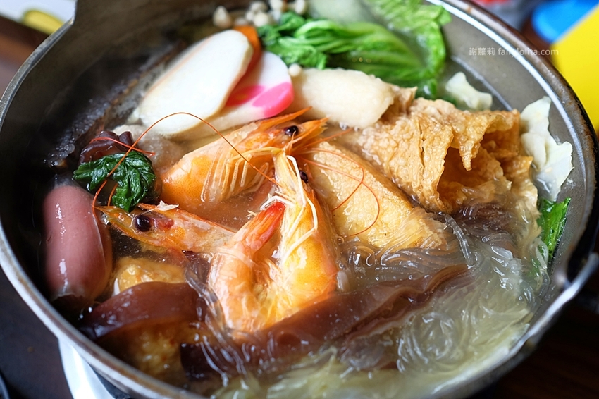 桃園火鍋 | 想吃鍋精緻百元火鍋。平價火鍋140元,爆量獨家蝦爆鍋、挫冰小火鍋,還附免費自助吧吃到飽! @蹦啾♥謝蘿莉 La vie heureuse