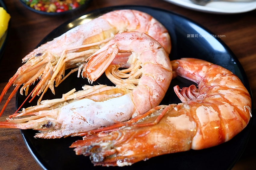 桃園火鍋 | 想吃鍋精緻百元火鍋。平價火鍋140元,爆量獨家蝦爆鍋、挫冰小火鍋,還附免費自助吧吃到飽! @蹦啾♥謝蘿莉 La vie heureuse