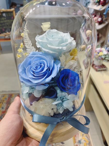 乾燥花花材台北推薦,,藍色永生花玻璃罩.JPG