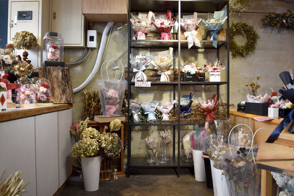 喜歡生活乾燥花店陳列永生花