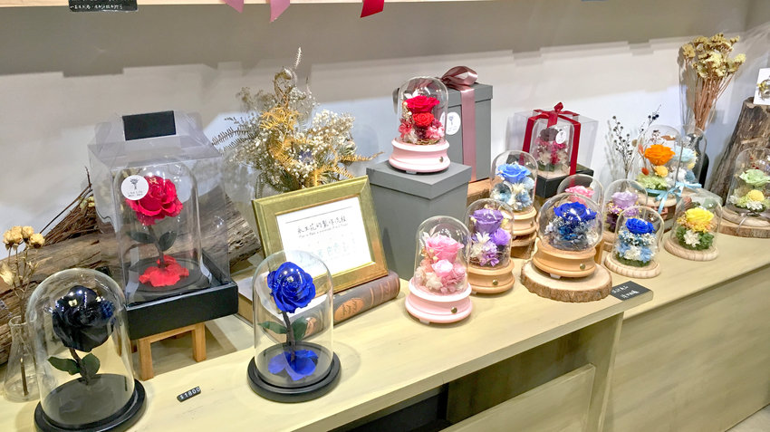 喜歡生活乾燥花,永生花,我不是他媽媽,Like Life,花藝師,花藝證照,拍照道具,暖男送花,探病花禮,婚禮,鮮花,網美牆,IG打卡熱點