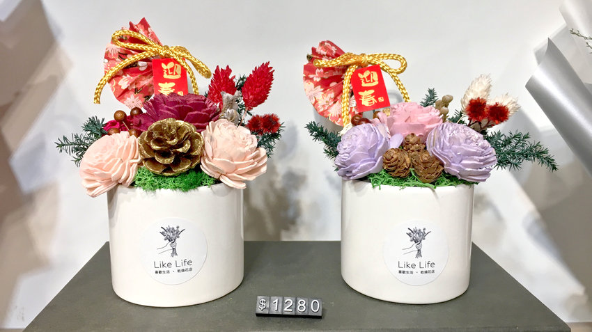 喜歡生活乾燥花,永生花,我不是他媽媽,木玫瑰,花圈,花禮佈置,Like Life,永生花束,婚禮,婚禮小物,永生花玻璃盅罩,日本進口,花材