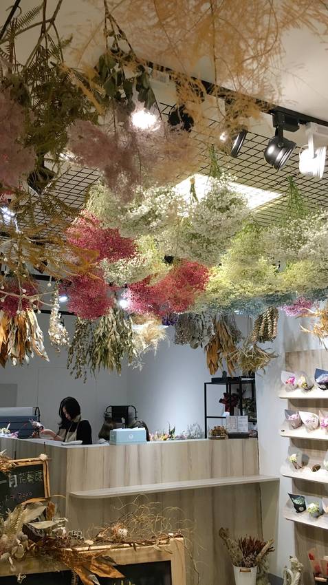 喜歡生活乾燥花,永生花,我不是他媽媽,花盒,胸花,新娘捧花,伴娘,喜宴鮮花,木玫瑰,擴香瓶,韓式擠花,韓式捧花,求婚花束,求婚,訂婚宴,IG