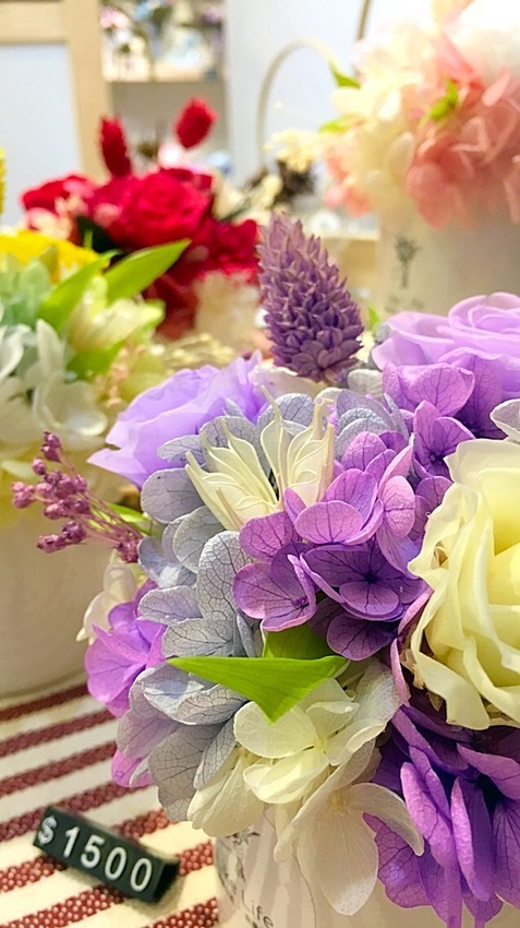 喜歡生活乾燥花,永生花,我不是他媽媽,IG拍照,結婚紀念,紀念日送禮,捷運一日遊,一日輕旅行,網美,法式,韓式,韓系,法式,藍芽喇叭