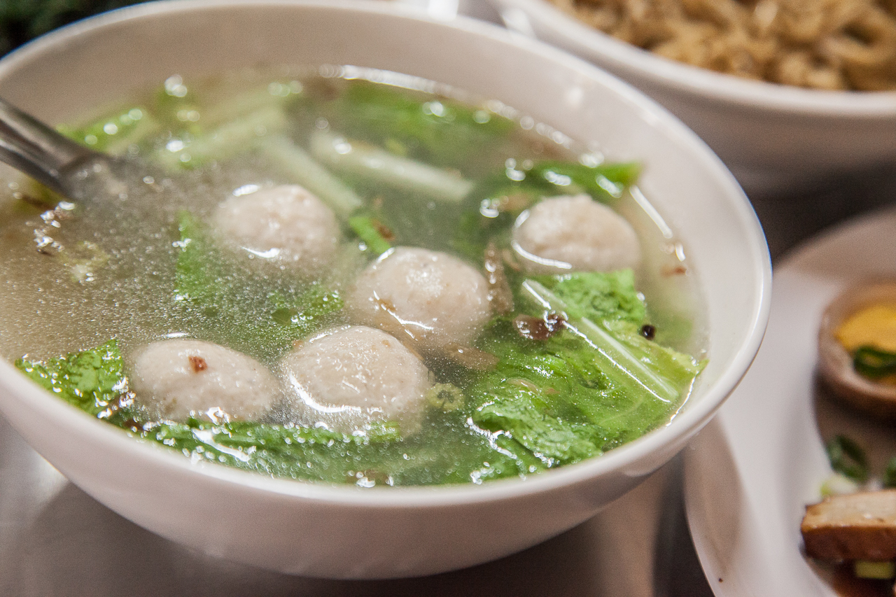 [桃園南崁]隱密極品乾麵！彈牙汕頭香Ｑ麵，濃香滷汁超涮嘴！心怡汕頭香Q麵 - 大手牽小手。玩樂趣