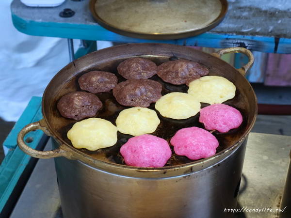 彩虹燒：台中美食│彩虹燒〃嘉義超人氣打卡美食彩虹燒進軍台中一中商圈啦!!慶開幕還有買一送一的優惠唷~