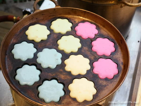 彩虹燒：台中美食│彩虹燒〃嘉義超人氣打卡美食彩虹燒進軍台中一中商圈啦!!慶開幕還有買一送一的優惠唷~