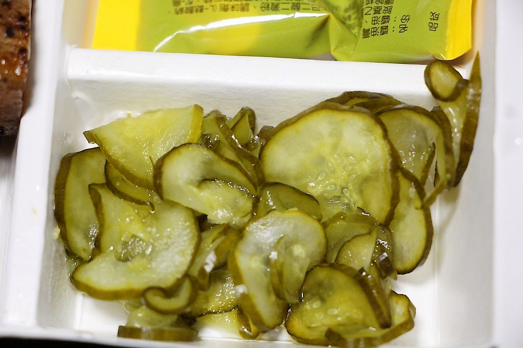 烏日巧之房傳統小吃,美味餐車趴趴走!手工花生糯米腸與現場必吃脆皮大腸!!!! - 微笑Joe幸運