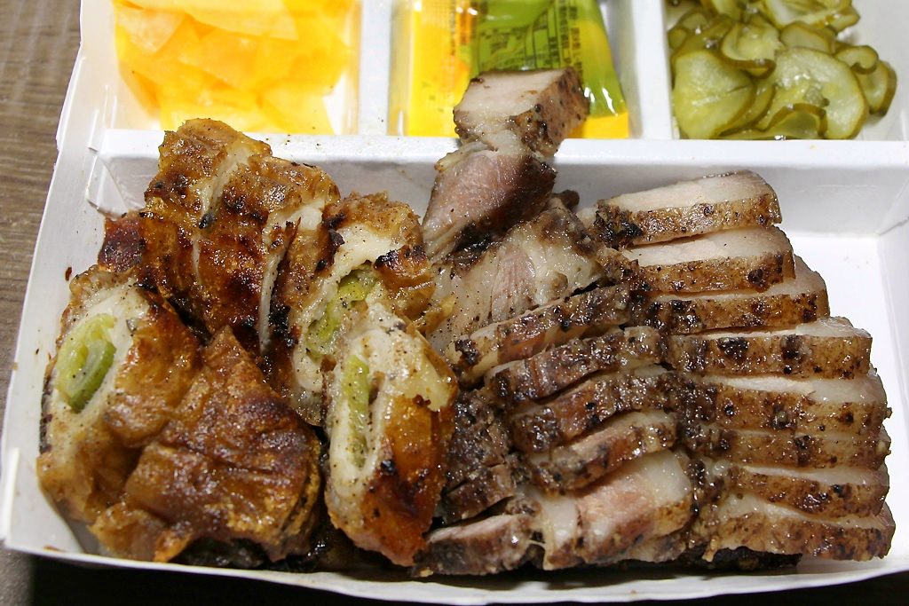 烏日巧之房傳統小吃,美味餐車趴趴走!手工花生糯米腸與現場必吃脆皮大腸!!!! - 微笑Joe幸運