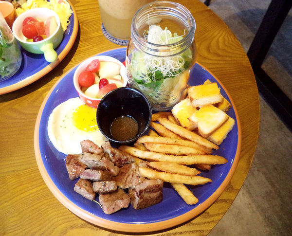 土城海山捷運-Homa咖啡·寵物友善早午餐為自己訂製喜愛的早點吧!