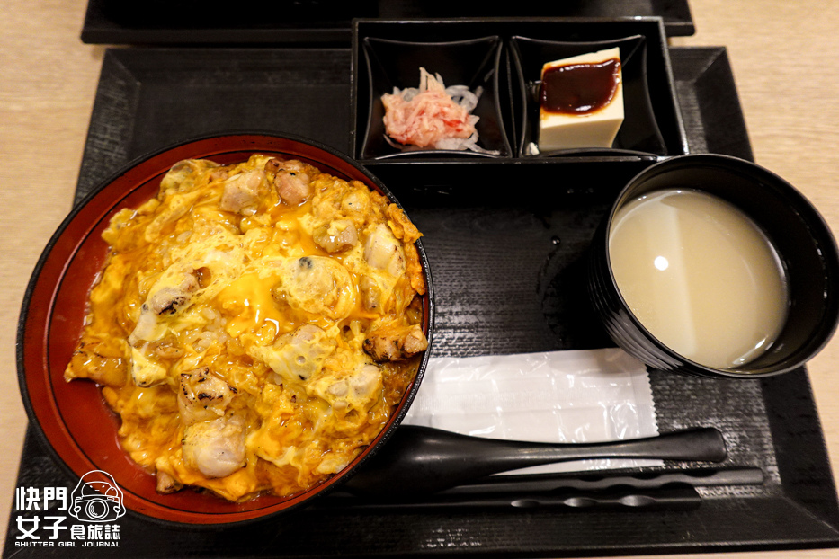12台北車站美食雞三和鷄三和親子丼飯照燒雞肉三吃.jpg