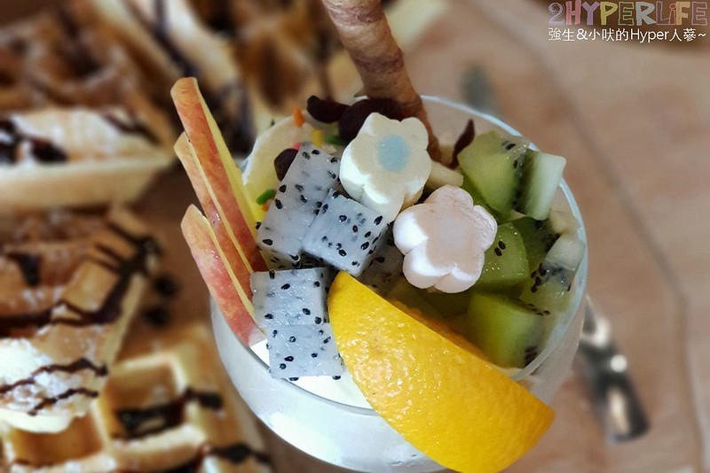 Doo Coffee│以法鬥為主題的苗栗公館景觀咖啡廳,法鬥拿鐵狗頭飄浮在咖啡上萌度破表! @強生與小吠的Hyper人蔘~