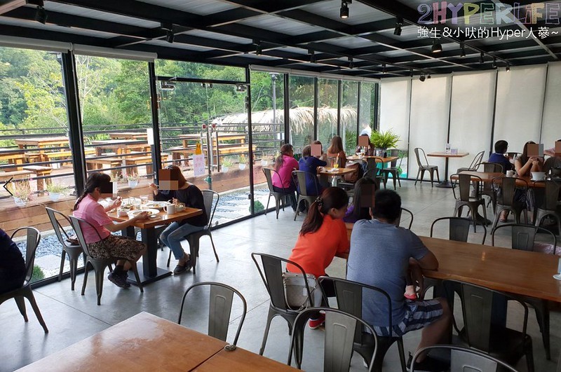 Doo Coffee│以法鬥為主題的苗栗公館景觀咖啡廳,法鬥拿鐵狗頭飄浮在咖啡上萌度破表! @強生與小吠的Hyper人蔘~