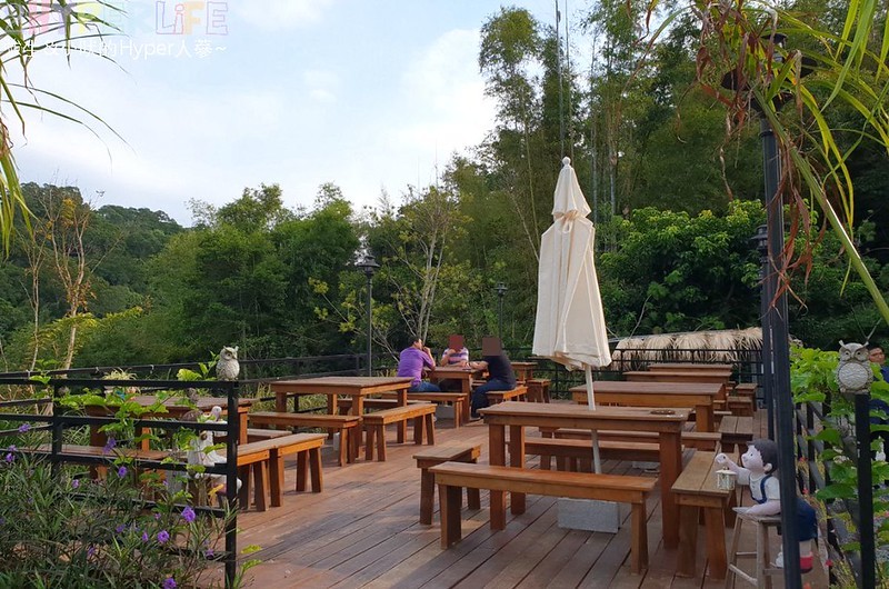 Doo Coffee│以法鬥為主題的苗栗公館景觀咖啡廳,法鬥拿鐵狗頭飄浮在咖啡上萌度破表! @強生與小吠的Hyper人蔘~