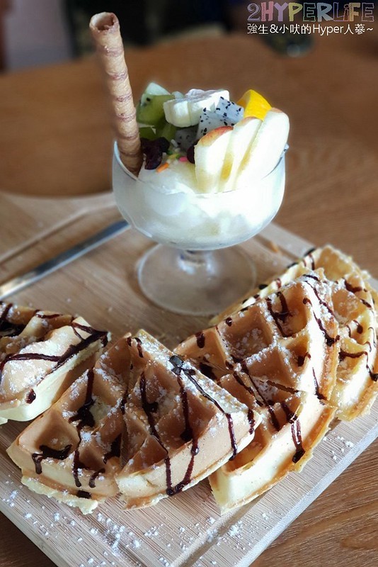 Doo Coffee│以法鬥為主題的苗栗公館景觀咖啡廳,法鬥拿鐵狗頭飄浮在咖啡上萌度破表! @強生與小吠的Hyper人蔘~