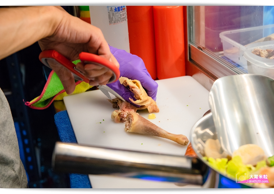 高雄必吃鹽水雞,夏日消暑料理推薦,鮮鹽堂泰式鹽水雞,七賢店,高雄首間94宵夜場,填滿每個飢餓的夜晚,高雄七賢路美食, - 大胃米粒 DAVID & MILLY