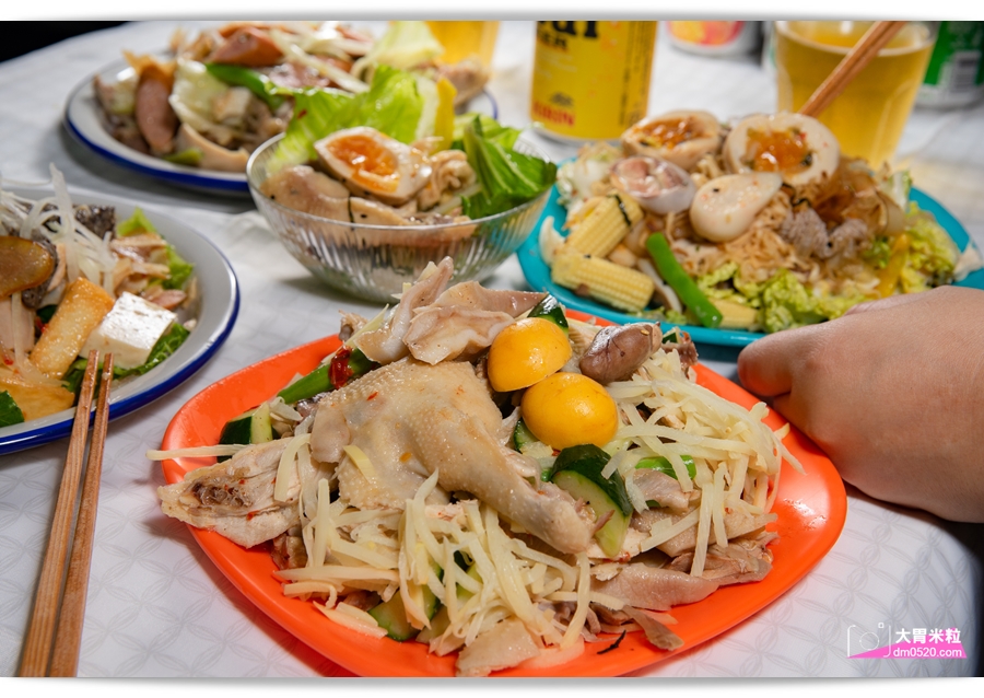 高雄必吃鹽水雞,夏日消暑料理推薦,鮮鹽堂泰式鹽水雞,七賢店,高雄首間94宵夜場,填滿每個飢餓的夜晚,高雄七賢路美食, - 大胃米粒 DAVID & MILLY