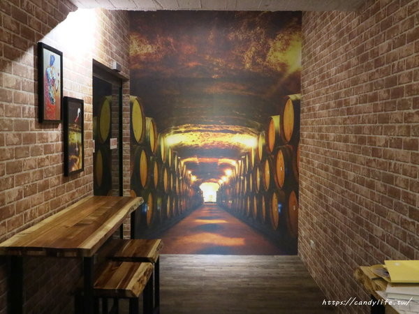 Lovewine葡萄酒專賣店&法式餐廳:台中美食│Love Wine葡萄酒專賣店&法餐酒館〃美食配紅酒,還有專利品酒鮮飲機,紅酒一杯25元起~