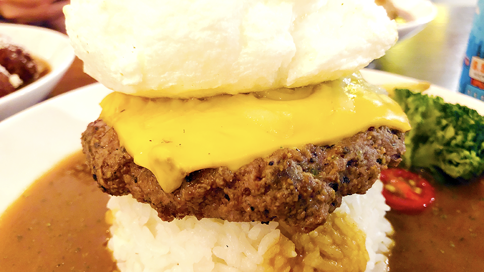 白雲爆蛋漢堡肉咖哩什麼是蛋澳式早午餐 eggy,什麼是蛋澳式早午餐,松山區美食,我不是他媽媽,太陽蛋,雲朵蛋,品黑,台北咖哩推薦,新高軒,羅本家咖哩,平價咖哩,職人咖哩