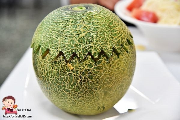 桃園龍潭美食-灰熊QQ-哈密瓜恐龍蛋太吸晴啦，夏日冰品開始大作戰 @民宿女王芽月-美食.旅遊.全台趴趴走