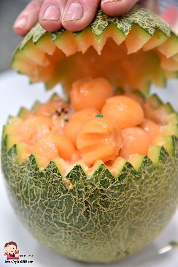 桃園龍潭美食-灰熊QQ-哈密瓜恐龍蛋太吸晴啦，夏日冰品開始大作戰 @民宿女王芽月-美食.旅遊.全台趴趴走